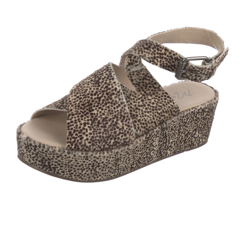 Matisse Platform Sandals
Size 9